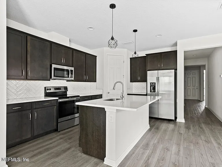 3067 Alpin Dr — Photo 2
