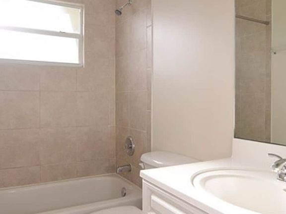 2nd image of 2608 SW Cameo Blvd