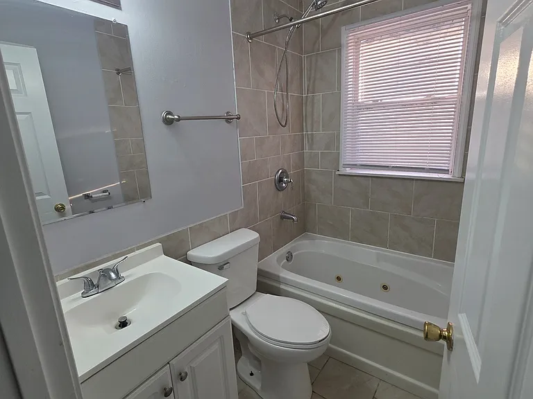 4902 43rd Ave #1 — Photo 9