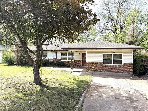 2nd image of 8104 NE 28th St