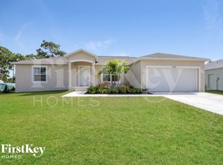 7352 Elsa St, Englewood, FL 34224