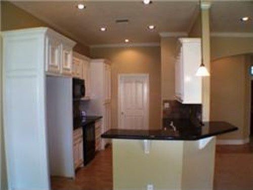 3rd image of 12610 Lake Shore Dr