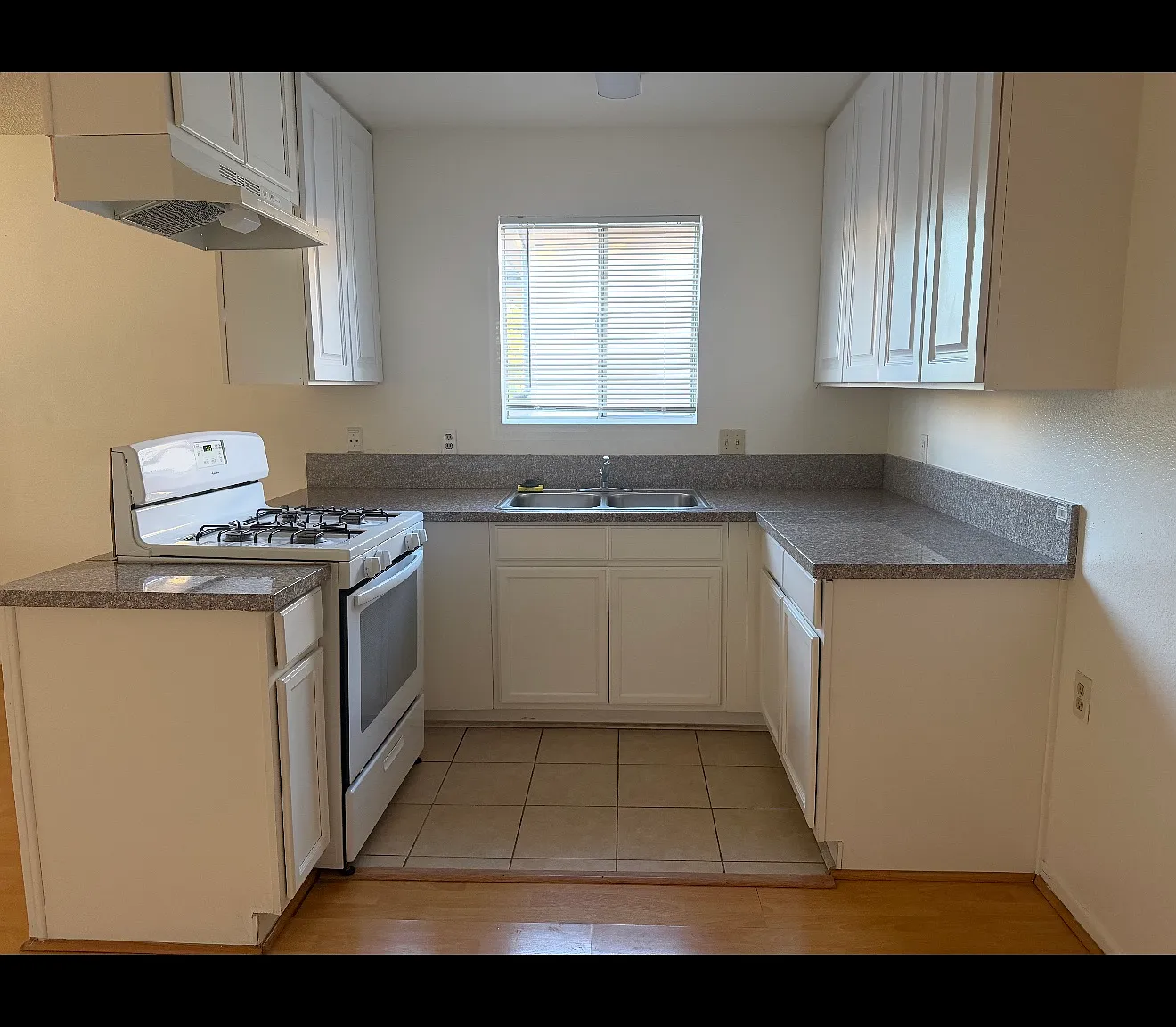 1 bed, $2,000 — Photo 1