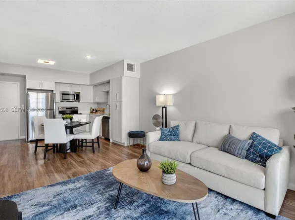 1111 NW 1st St #608, Miami, FL 33128