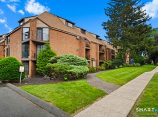 38 N Main St APT 15, West Hartford, CT 06107