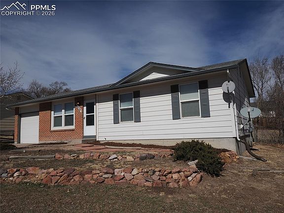 3rd image of 6870 Chippewa Rd