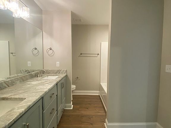 5th image of 615 Whitetail Ln