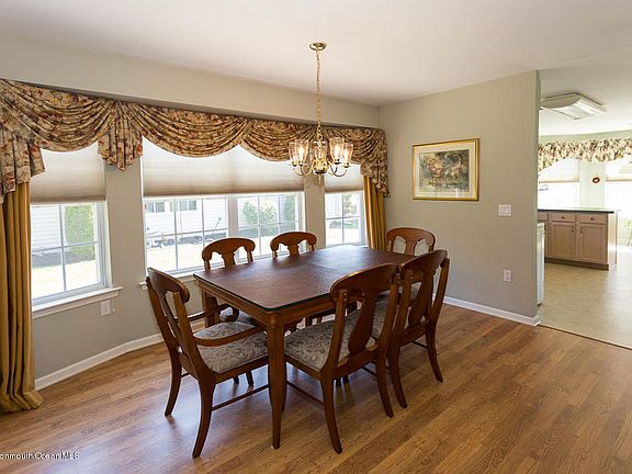 4th image of 3304 Springer Ln
