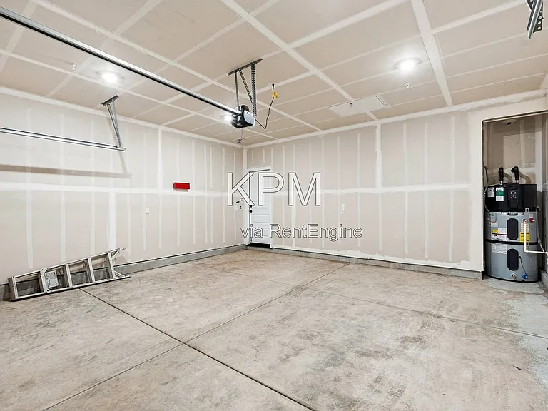 10925 Admiral Cove Way #1 — Photo 32