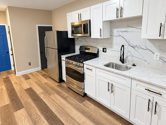 3rd image of 1901 E 32nd St APT 1