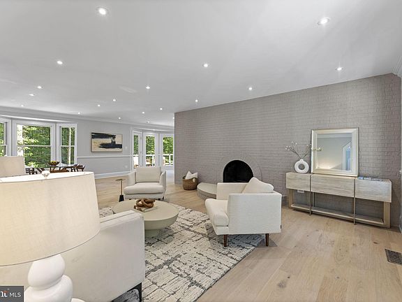 4th image of 708 Running Brook Dr