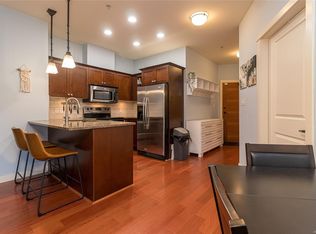 101 Nursery Hill Dr #308, View Royal, BC V9B0H5