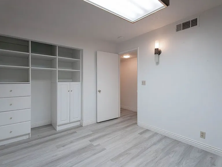5185 Sun Valley Dr — Photo 33