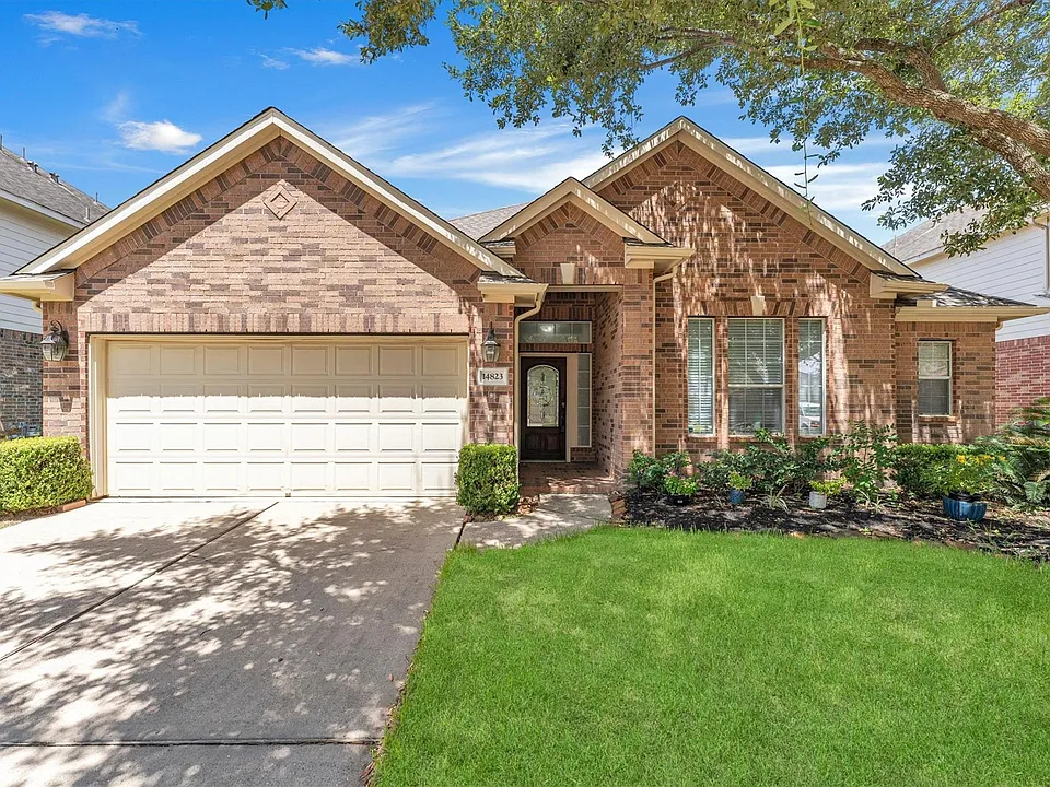 14823 Yellow Begonia Dr