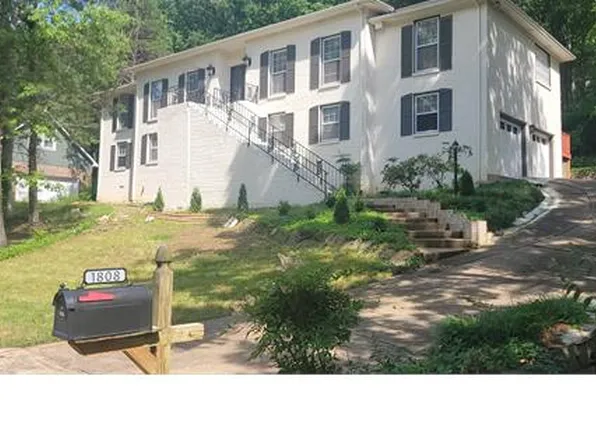 1808 Mountainbrook Dr SE, Huntsville, AL 35801