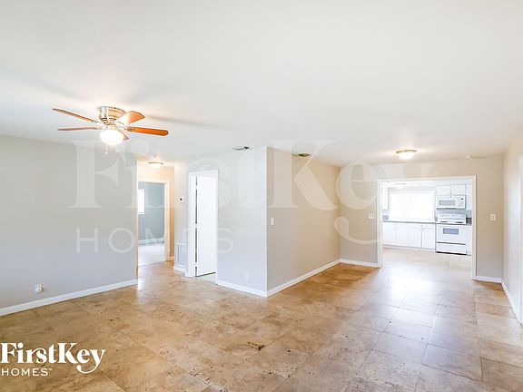 5th image of 1233 SW 1st Ter