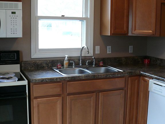 3rd image of 304 Southloop Dr