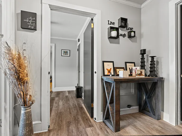 127 Freeman St — Photo 4