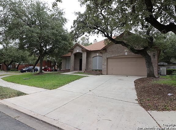 3rd image of 4501 Brush Creek Dr