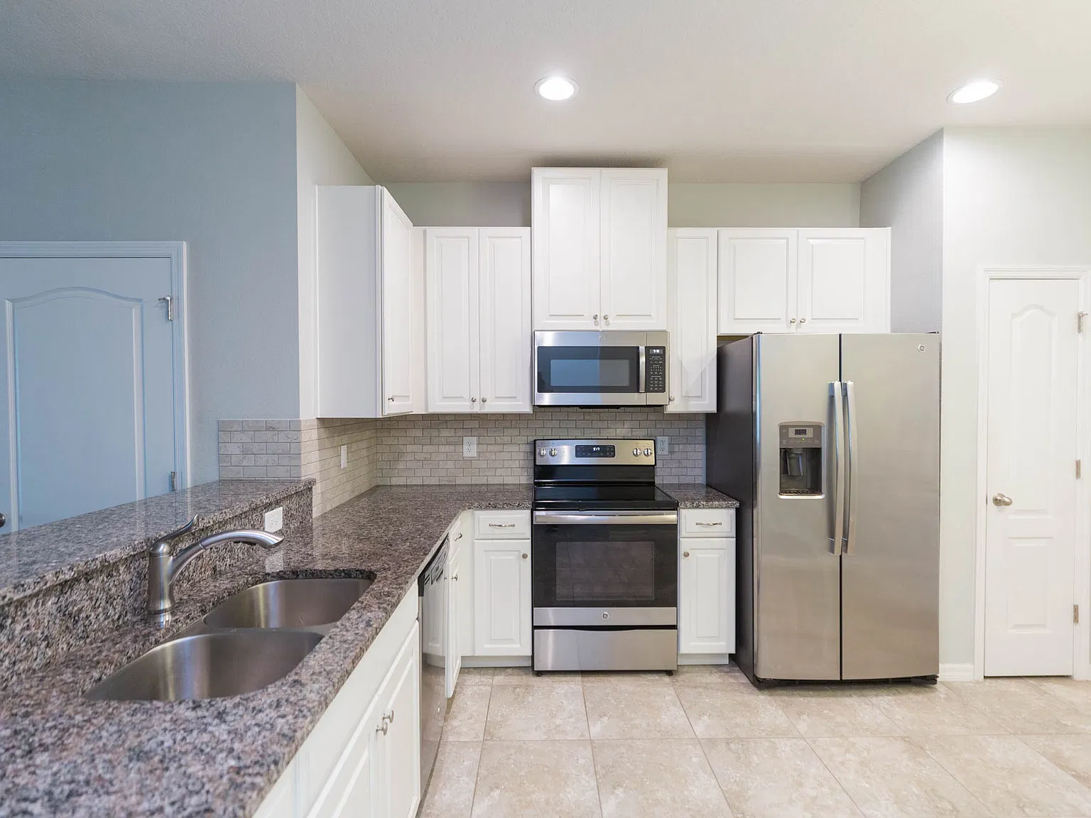 3 bed, 2.5 bath, 1536 sqft, $2,200 — Photo 4