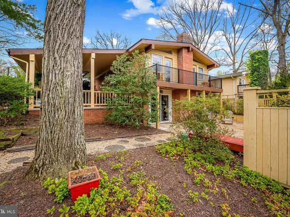 805 Litchfield Rd, Baltimore, MD 21239