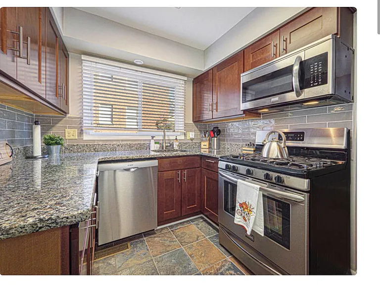 421 S 7th St #2 — Photo 3