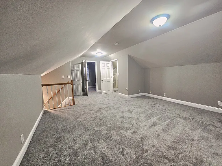 2039 Wilhelmina Ave — Photo 14