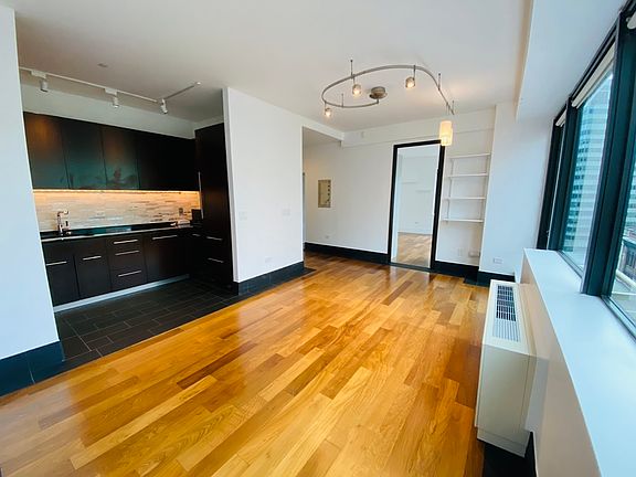 3rd image of 40 Broad St APT 27A