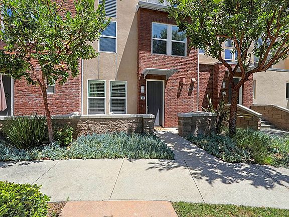 4th image of 12 Citadel Dr #204