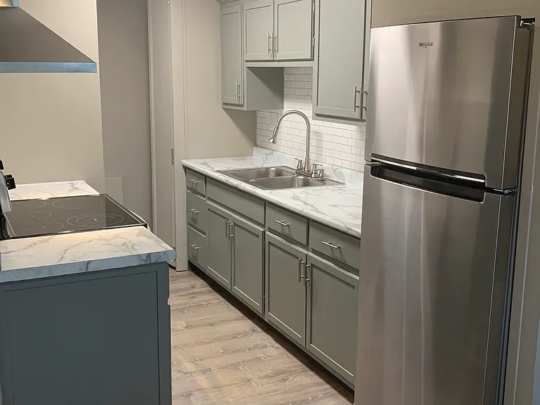 107 S Walnut St #3 — Photo 5