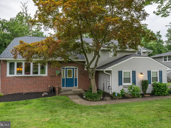 794 Triumphe Way, Warrington, PA 18976