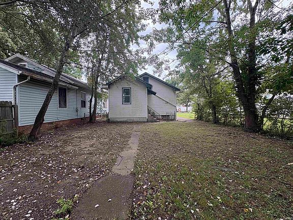 4th image of 840 Jackson Ave
