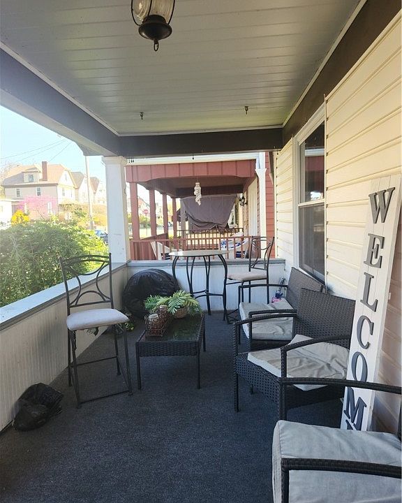 2nd image of 1809 Victoria Ave