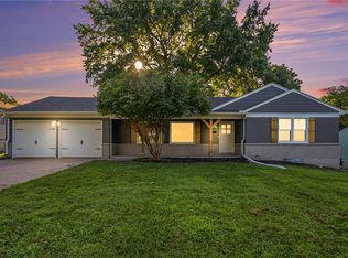 7731 Cherry St, Kansas City, MO 64131