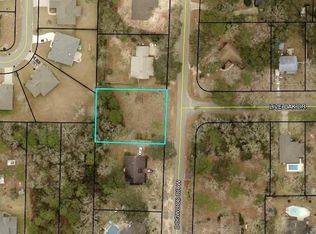 Dogwood Dr W, Crestview, FL 32536