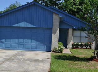 3914 Mohlerbruk Dr, Houston, TX 77066
