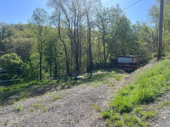 14430 Trace Rd, Rush, KY 41168