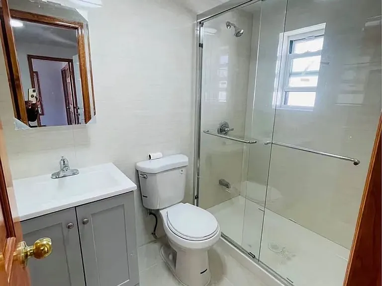 1622 Benson Ave #2 — Photo 6