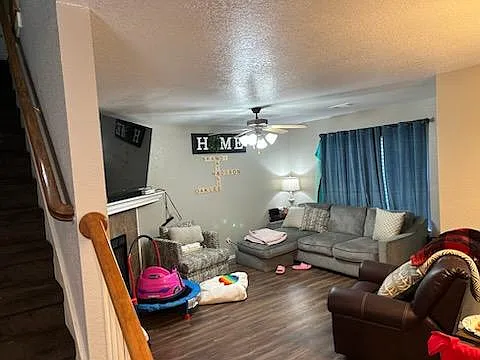 3 bed, 2.5 bath, 1500 sqft, $1,300 — Photo 4