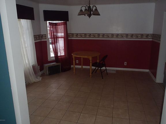 3rd image of 221 Hamilton Ave