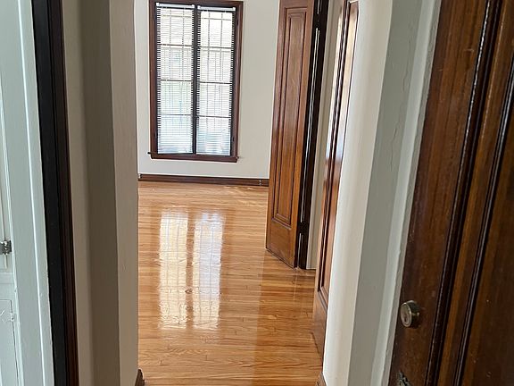 2nd image of 345 S Cochran Ave APT 3