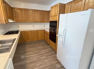 20B Scott Cir, Hanscom Afb, MA 01731