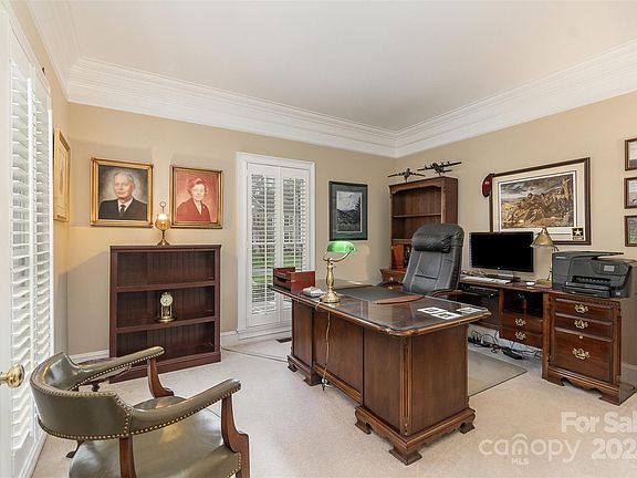 5th image of 3315 Whistley Green Dr