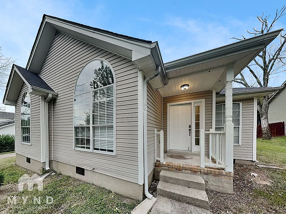 308 Pine Ridge Ln