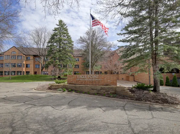 1830 Eagle Ridge Dr APT 2002, Mendota Heights, MN 55118