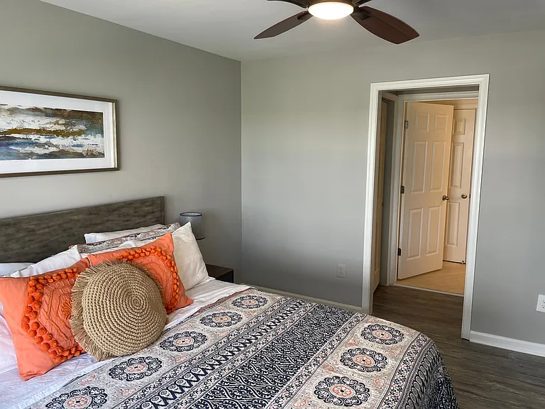 12077 Trumbull Way — Photo 12