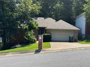 2719 Creekside Dr, Little Rock, AR 72211
