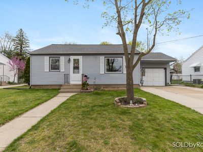 366 Adolph Ave NE, Rockford, MI, 49341