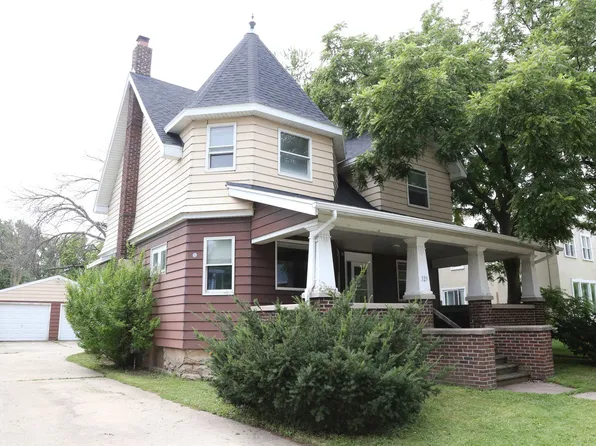 329 Taylor St, Kaukauna, WI 54130