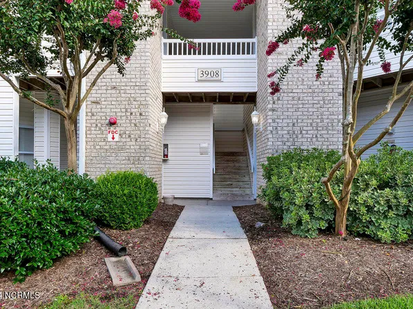 3908 River Front Place #202, Wilmington, NC 28412